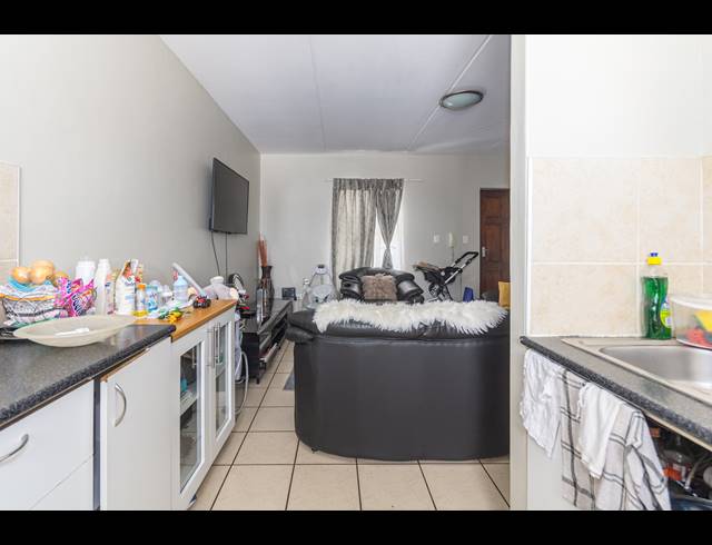 2 BEDROOM APARTMENT FOR SALE IN PARKLANDS EAST